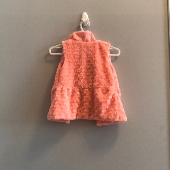 Young hearts pink vest size 6 with pink bows - Picture 2 of 3